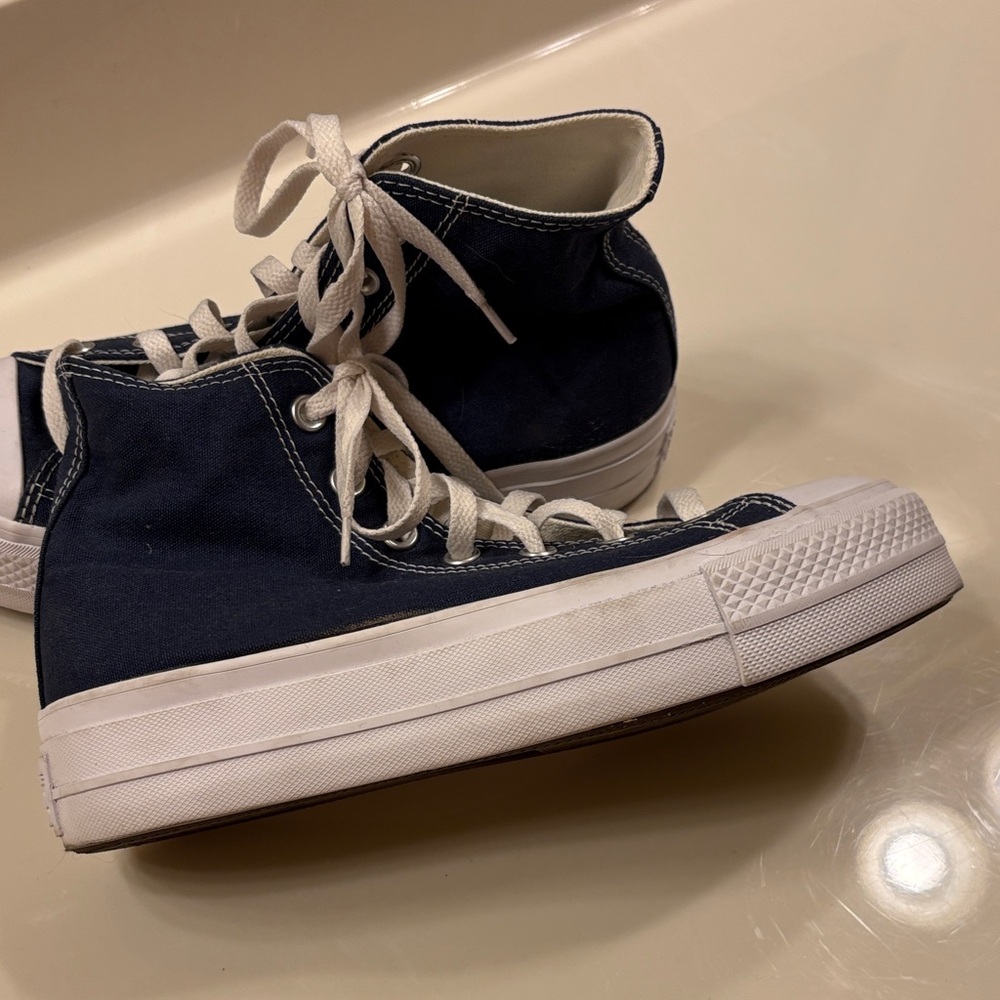 Converse Navy and Red Heart High-Tops - Picture 4 of 9